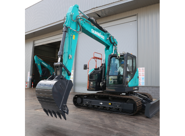 Excavator senile SUNWARD  SWE 155 UF-2PB - Stage V Lama Buldozer de vanzare